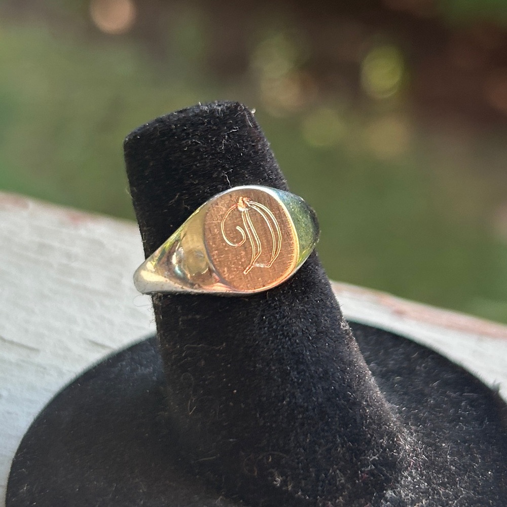 VINTAGE Sterling Silver signet ring “D” initial ring size 5